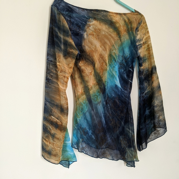 Vintage Style Sheer Blouse - Picture 2 of 9